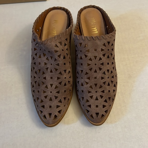 Brand New Never Worn Heeled Mule Shoes Purple Size 7 - Picture 3 of 7